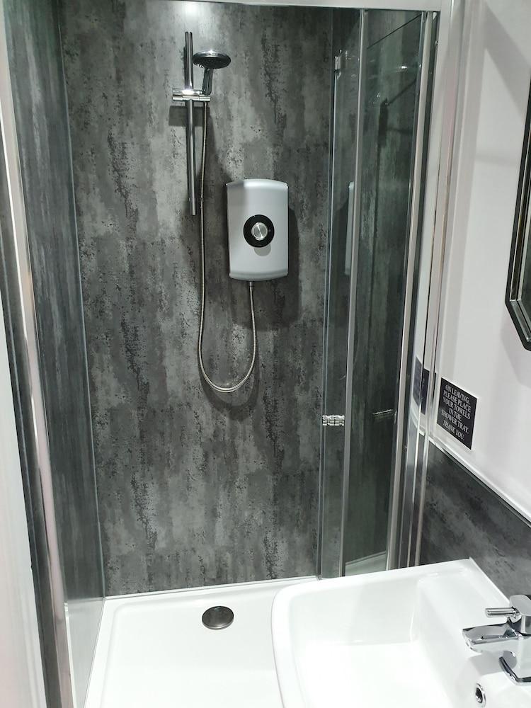 Number 80 Hotel Боунес он Уиндърмиър Екстериор снимка